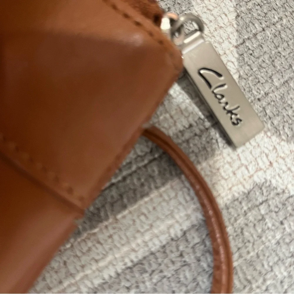 Clarks Brown Leather Crossbody Bag - Picture 5 of 5